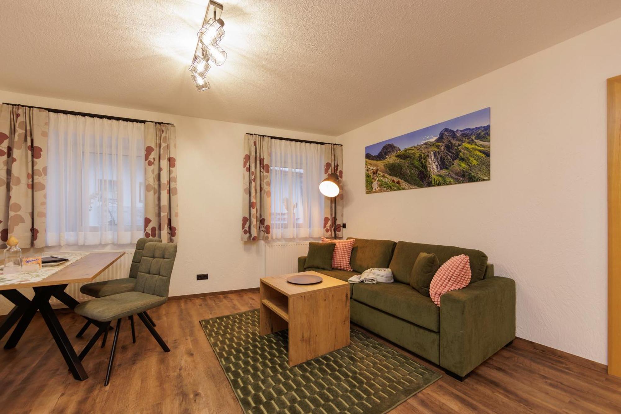 Apartmenthaus Goldeck Ried im Oberinntal Exterior photo