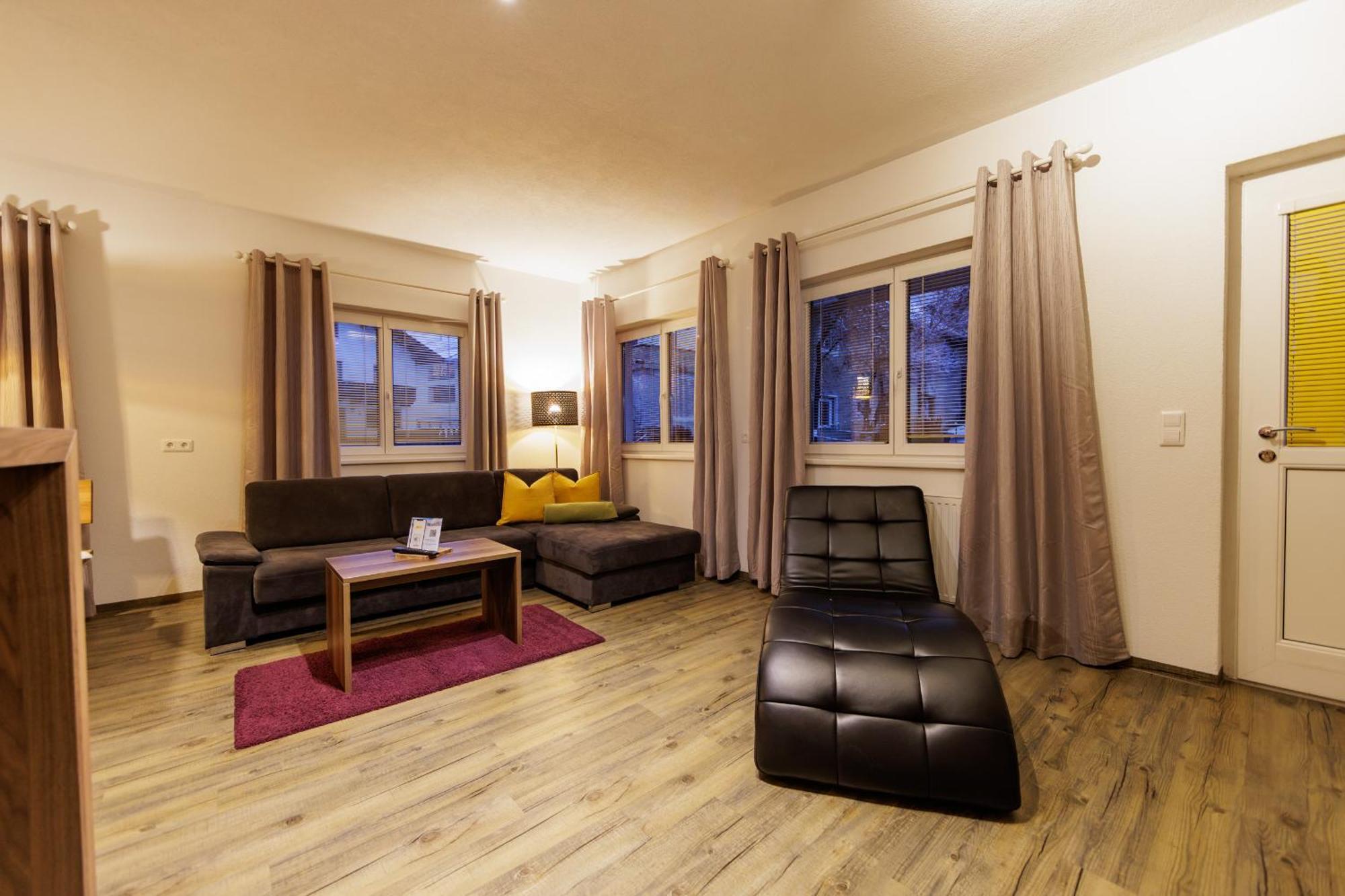 Apartmenthaus Goldeck Ried im Oberinntal Exterior photo